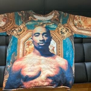 Slightly use Tupac long sleeve shirt